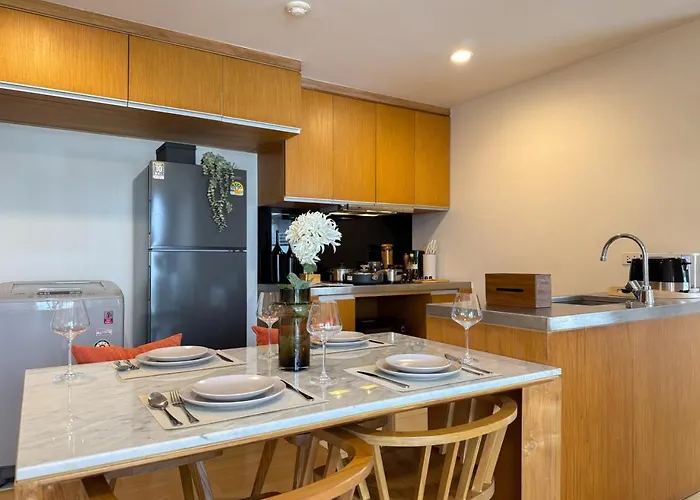 Expansive Luxury 2br - Ultra Fast Wifi - Phrom Phong *
