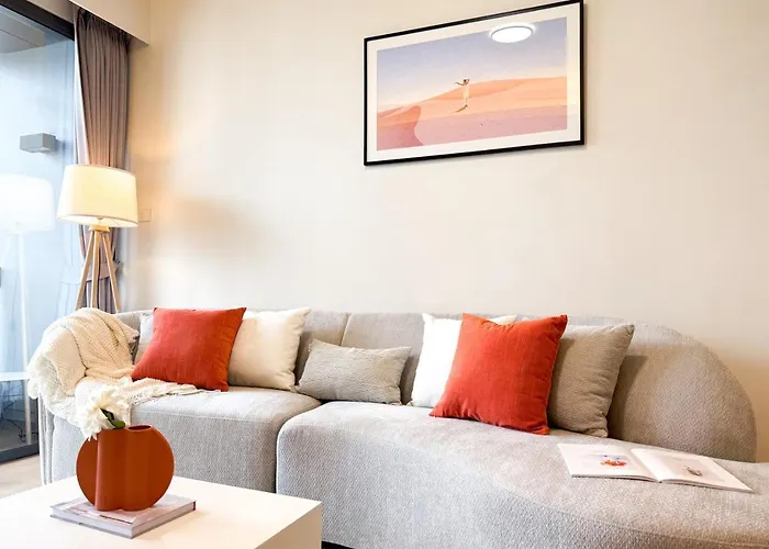 Expansive Luxury 2br - Ultra Fast Wifi - Phrom Phong Vakantiehuis *