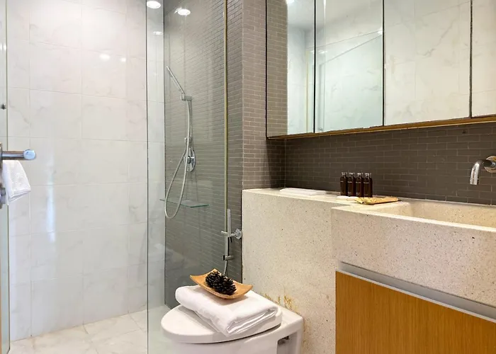 Expansive Luxury 2br - Ultra Fast Wifi - Phrom Phong Vakantiehuis